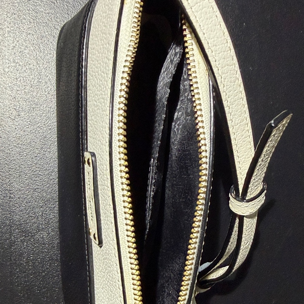 Kate Spade Leather Two-Tone Grove Street Millie Crossbody Bag - Picture 4 of 6